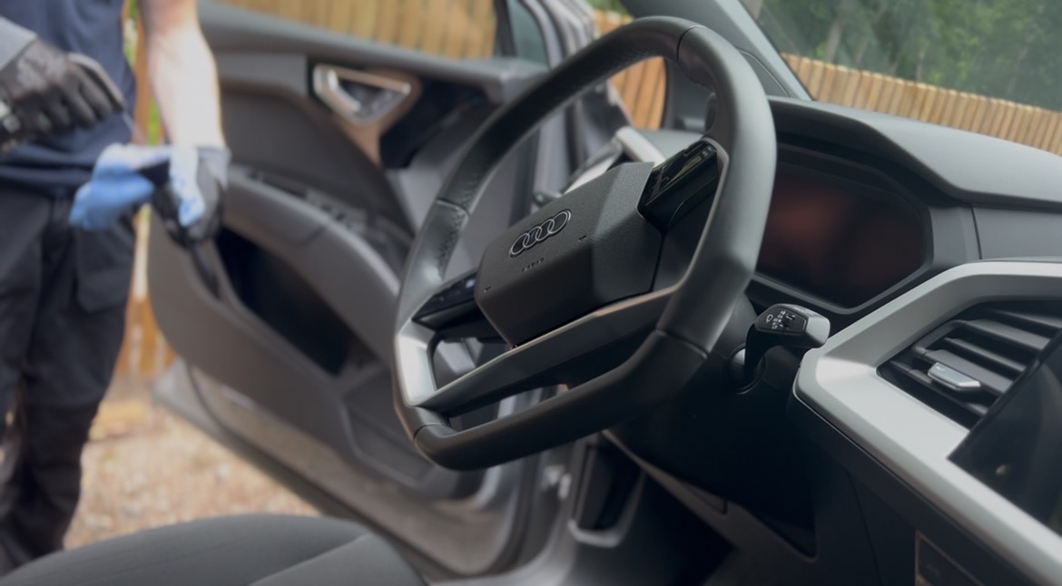 Auto pysyy puhtaana automaattisesti